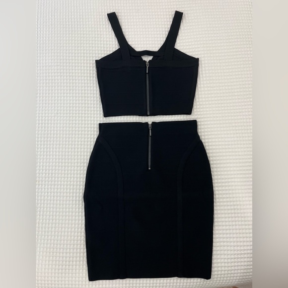 Guess Two Piece Set - Picture 3 of 4